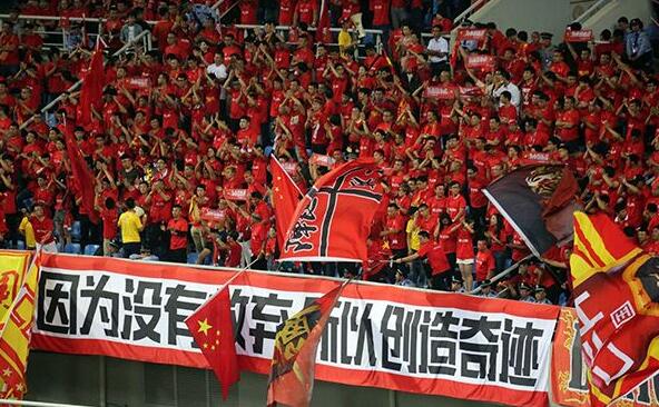 北美累计6628万美元， 全球累计1.65亿美元（内地1.3亿人民币）《刺猬索尼克2》第六个周末拿到455万美元，排名第三